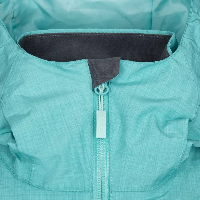 Nepremokavá bunda s priedušnými vlastnosťami