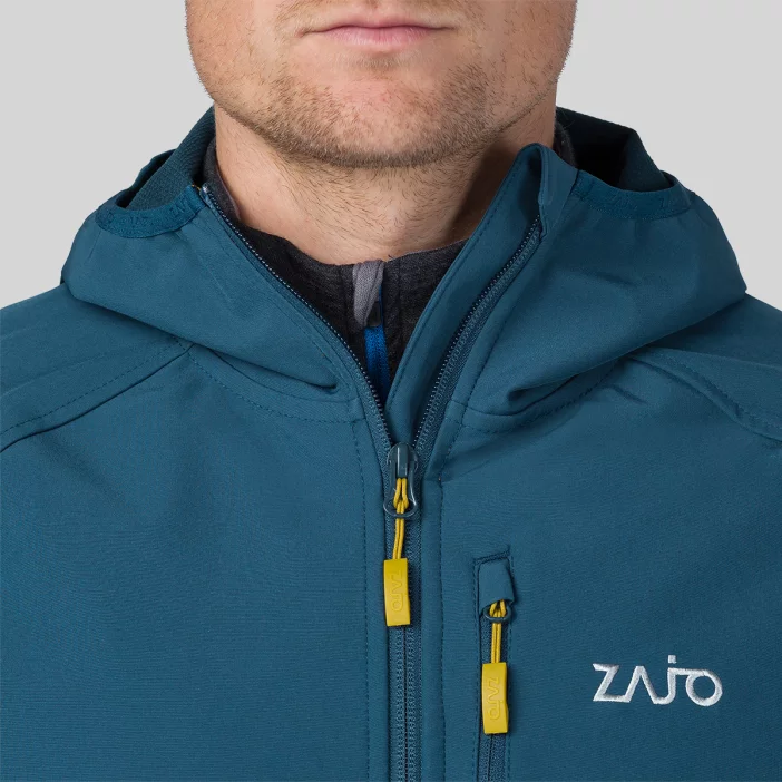 Ľahká a vetruodolná softshellová bunda.