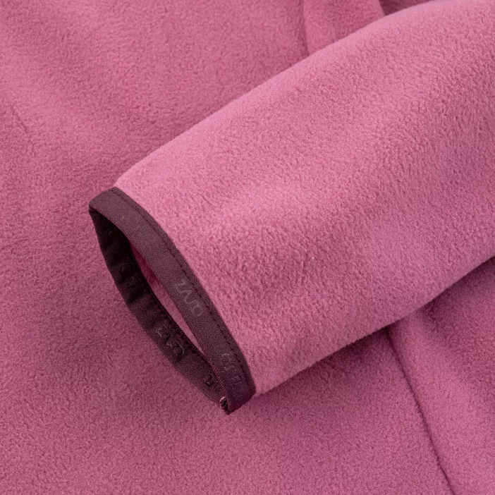 Hrejivý flisový Polartec rolák.