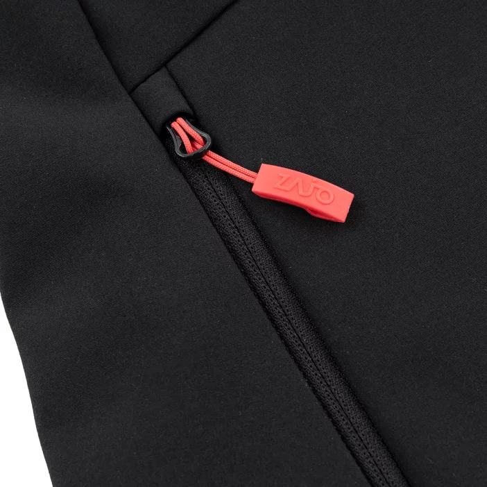 Ľahká a vetruodolná softshellová bunda