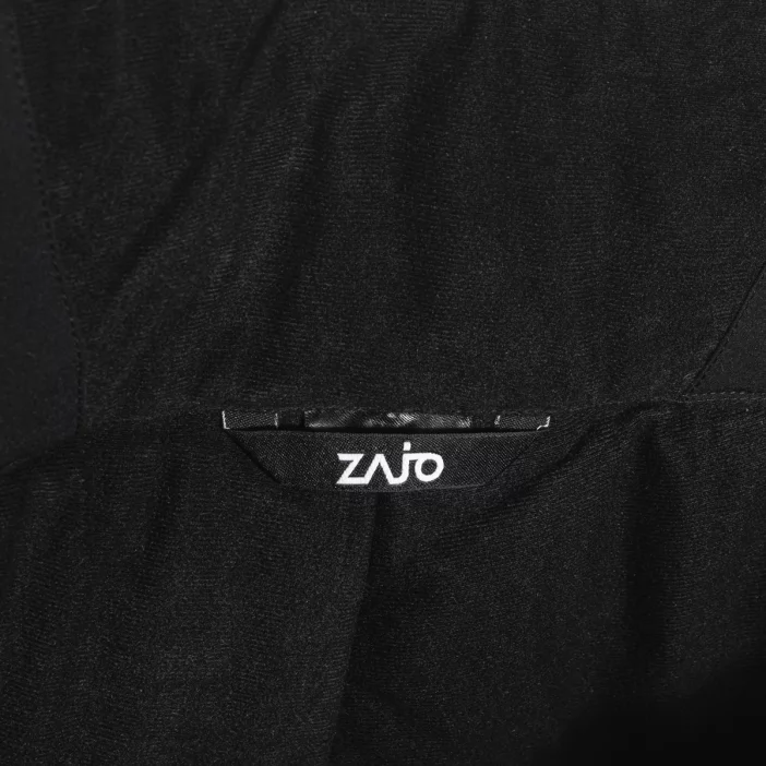 Odolné a nepremokavé lyžiarske nohavice.