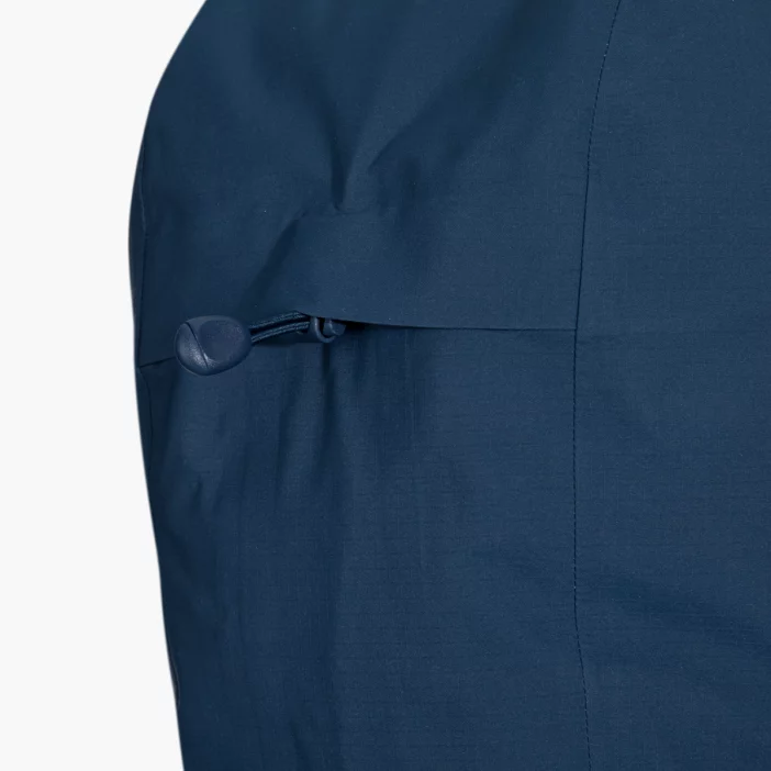 Nepremokavá hardshellová bunda s priedušnou membránou.