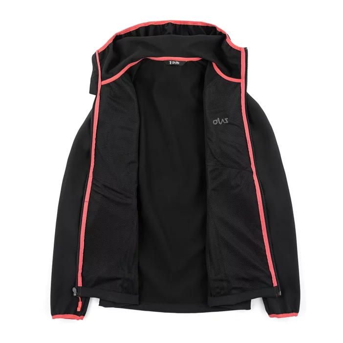 Ľahká a vetruodolná softshellová bunda