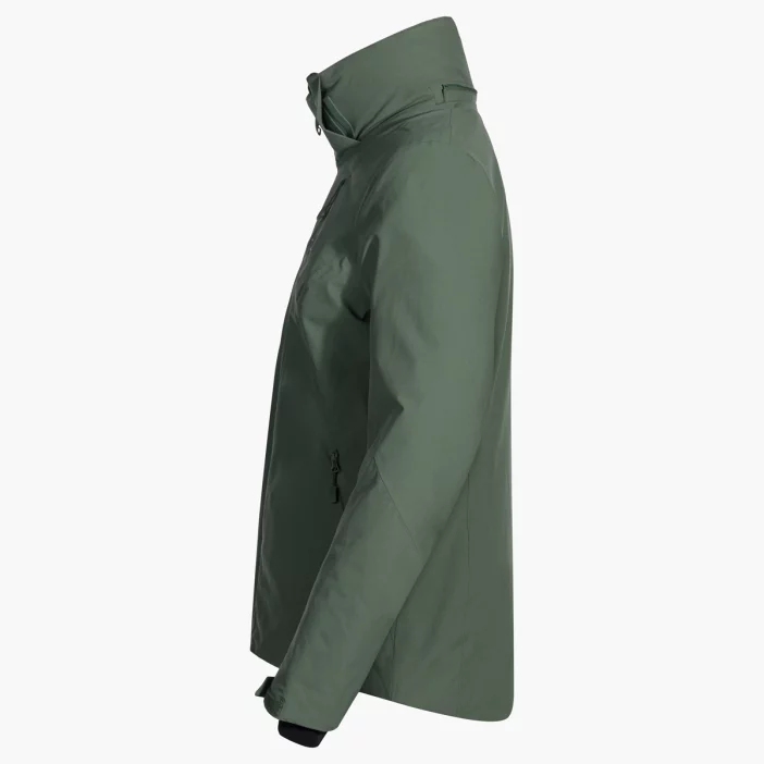 Odolná a nepremokavá lyžiarska bunda.