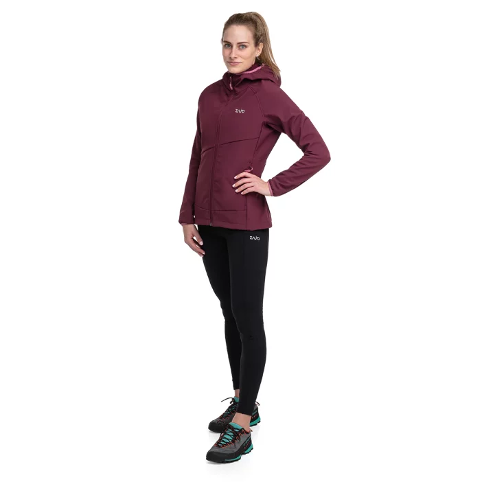 Ľahká a vetruodolná softshellová bunda.