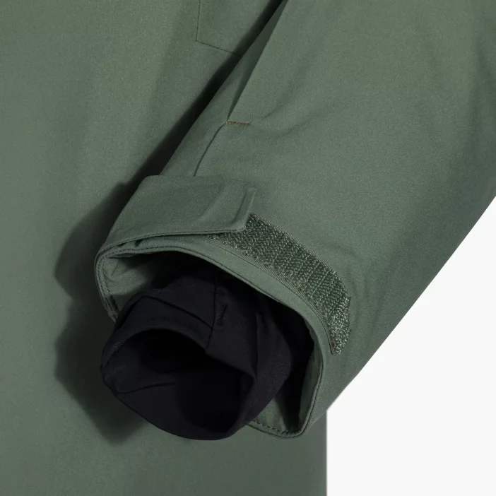 Odolná a nepremokavá lyžiarska bunda.