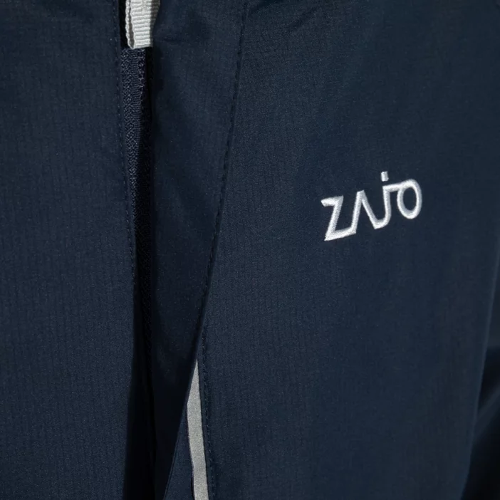 Ľahká nepremokavá a vetruodolná detská bunda.