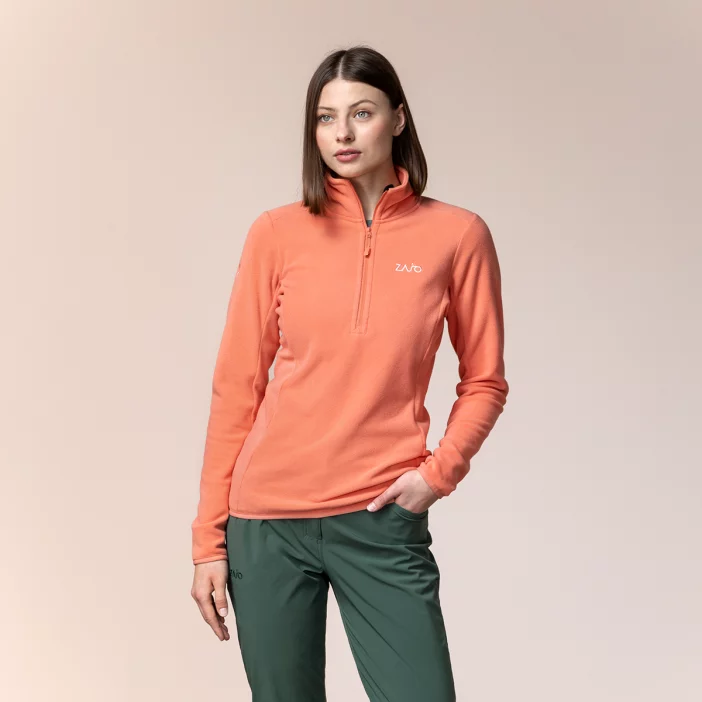 Hrejivý flisový rolák.