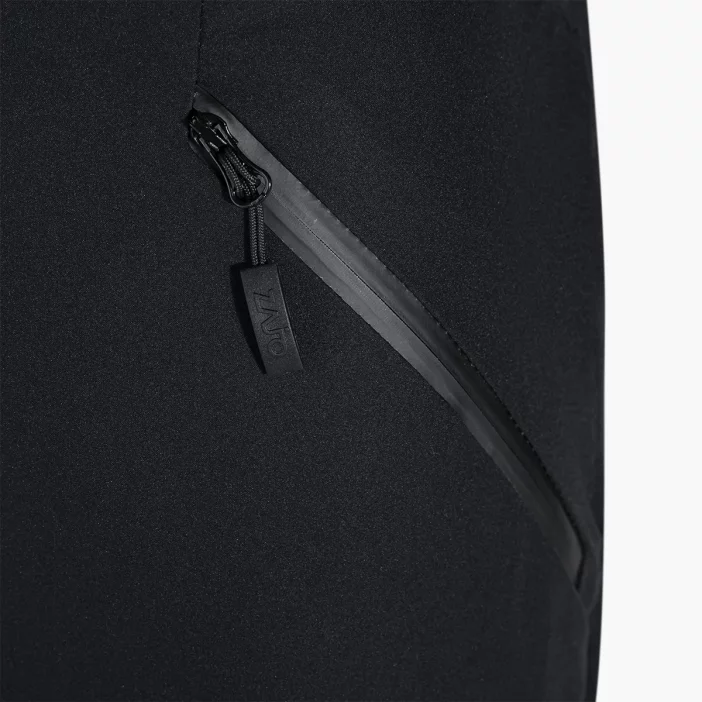 Odolné a nepremokavé lyžiarske nohavice.