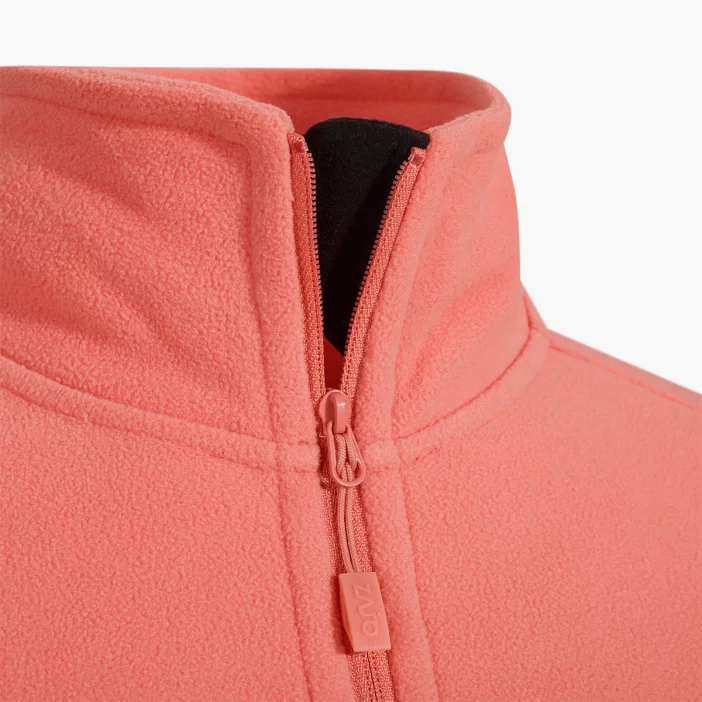 Hrejivý flisový rolák.