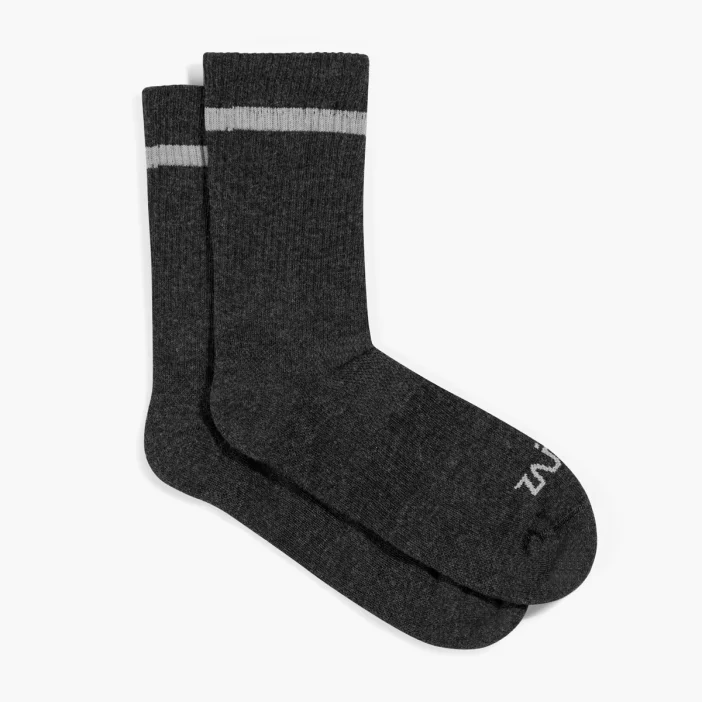 Stredne hrubé chladivé ponožky s vyšším strihom.