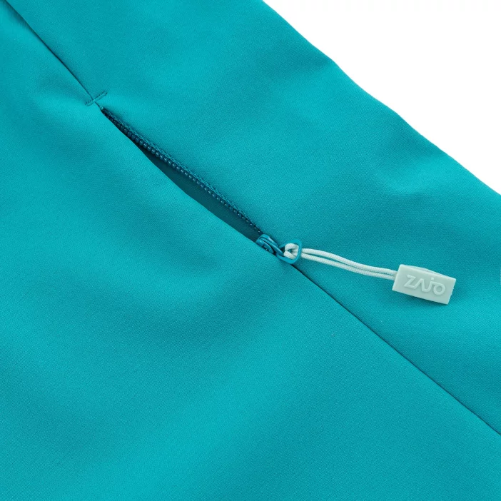 Ľahká a vetruodolná softshellová vesta