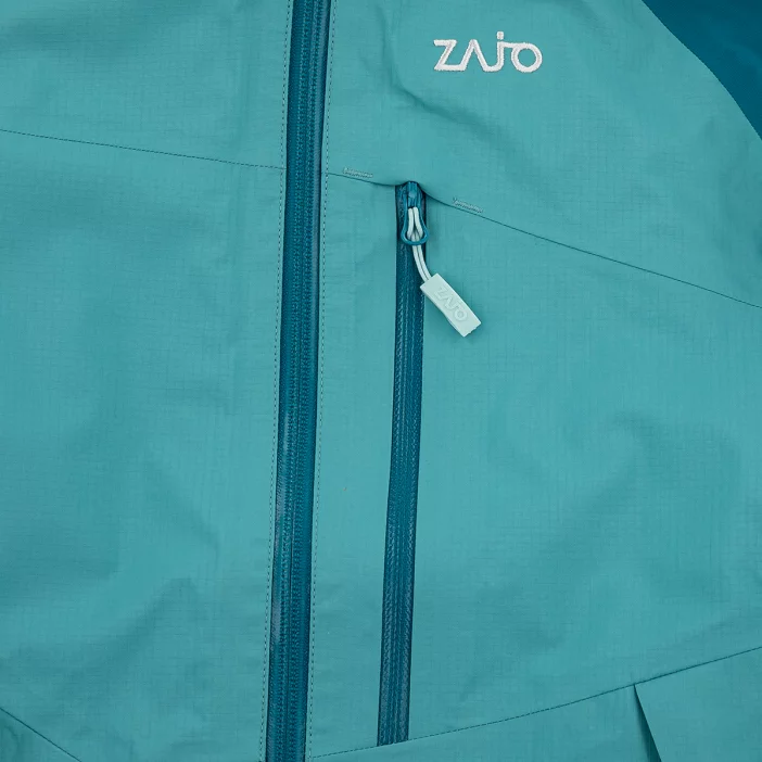 Nepremokavá hardshellová bunda s priedušnou membránou.