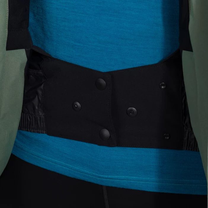 Odolná a nepremokavá lyžiarska bunda.