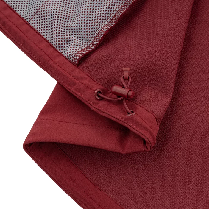 Ľahká a vetruodolná softshellová vesta