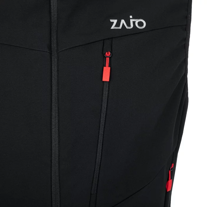 Ľahká a vetruodolná softshellová vesta.