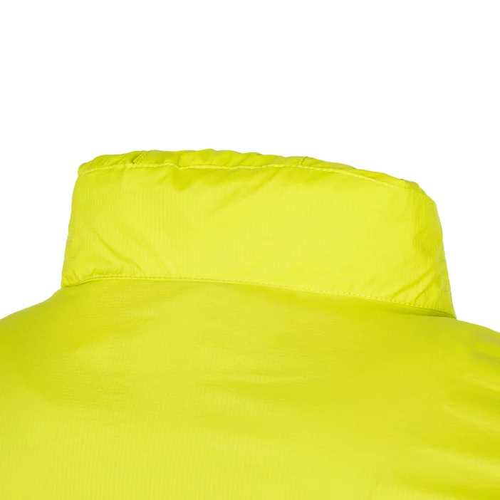 Ultraľahká pánska vetruodolná bunda.