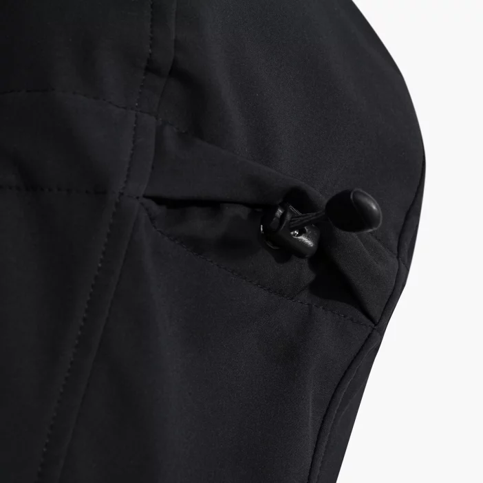 Zateplená a vetruodolná dámska softshellová bunda.