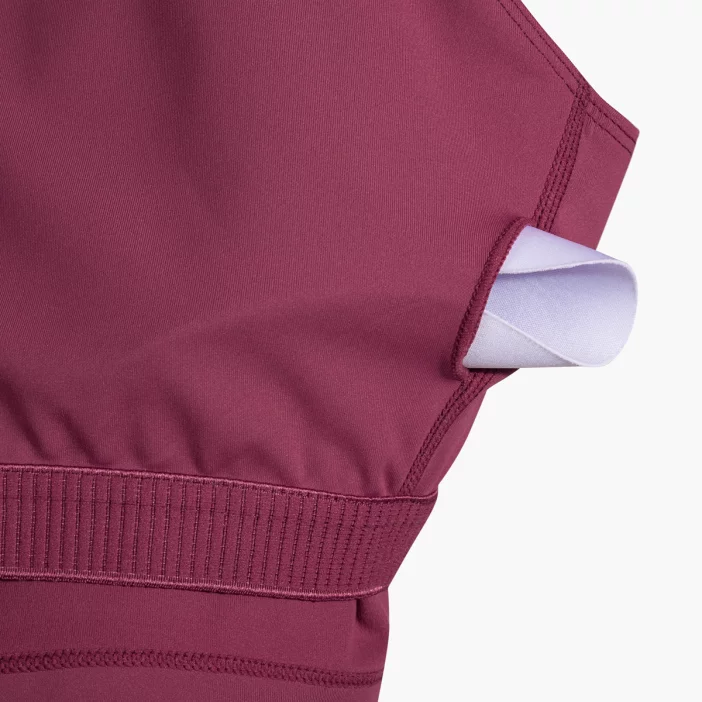 Ľahká a pohodlná športová podprsenka a top