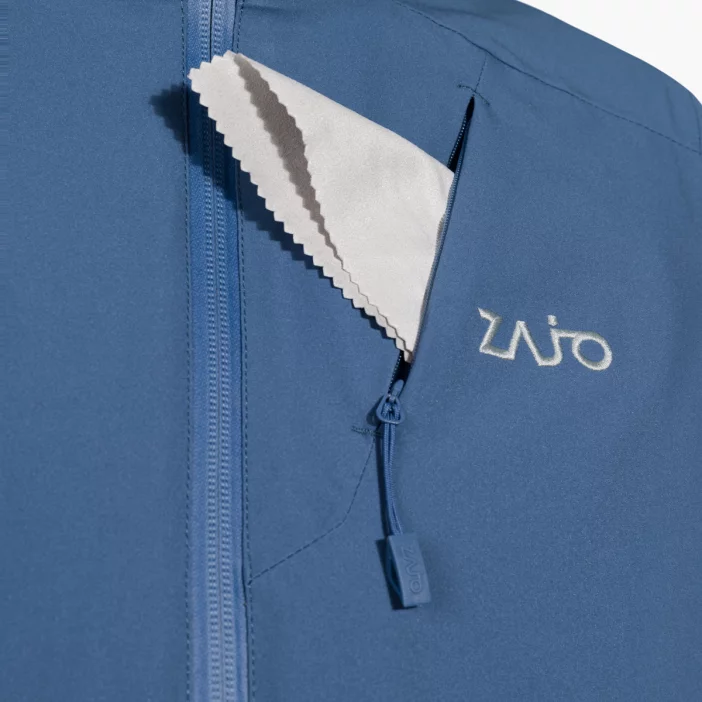 Odolná a nepremokavá lyžiarska bunda.