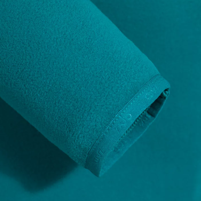 Hrejivý flisový Polartec rolák.