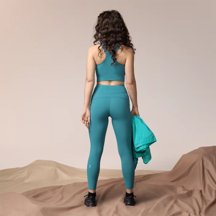 Ľahké dámske legíny so 7/8 dĺžkou pre aktívny pohyb.