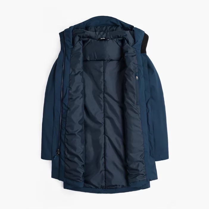 Zateplená a nepremokavá dámska parka.