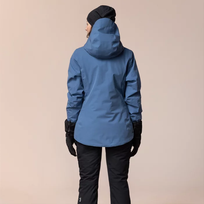 Odolná a nepremokavá lyžiarska bunda.