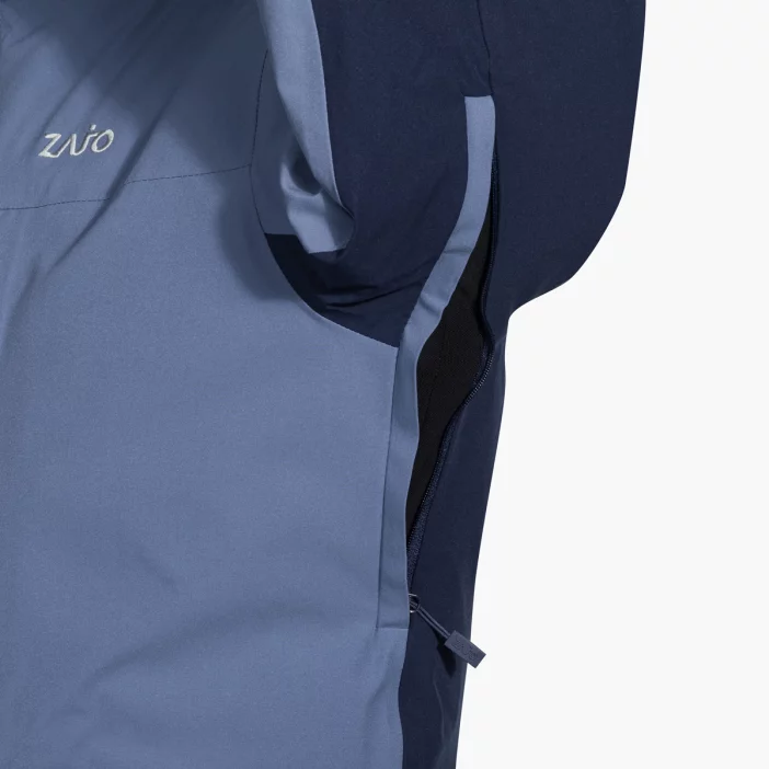 Odolná a nepremokavá lyžiarska bunda.