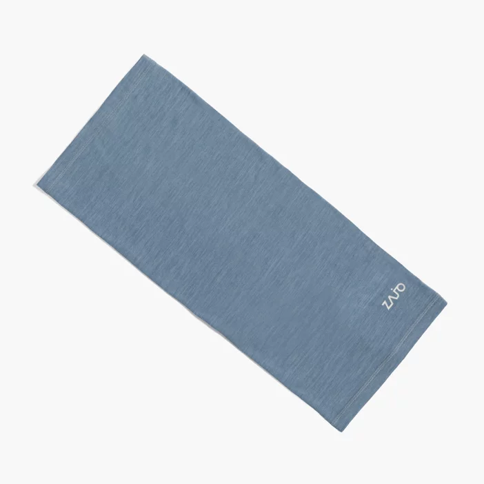 Ľahký náčník z jemnej merino vlny.