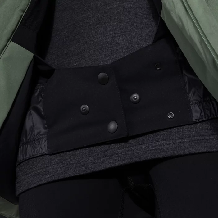 Odolná a nepremokavá lyžiarska bunda.