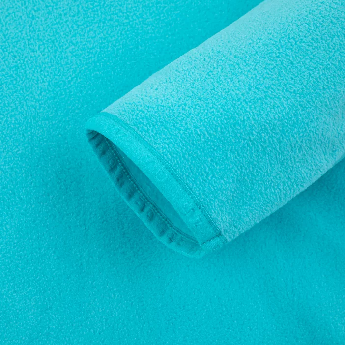 Hrejivý flisový Polartec rolák.