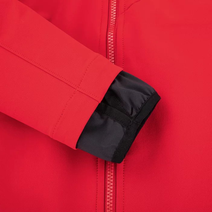 Vetruodolná a priedušná softshellová bunda