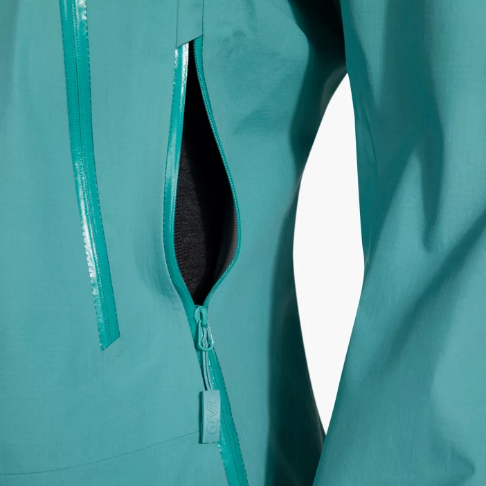 Nepremokavá hardshellová bunda s priedušnou membránou.
