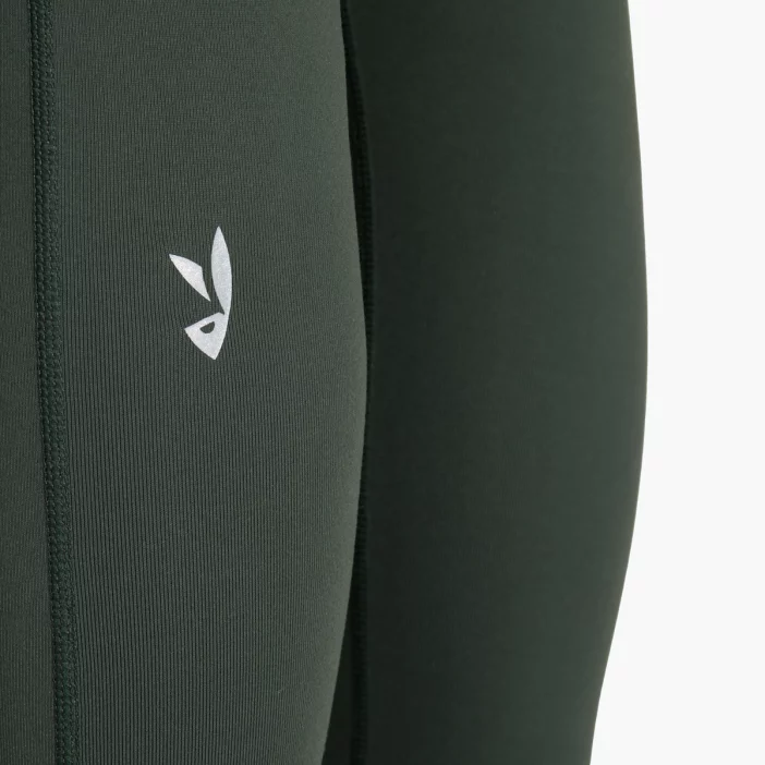 Zaži absolútnu slobodu v pohybe v odolných dámskych turistických legínach.