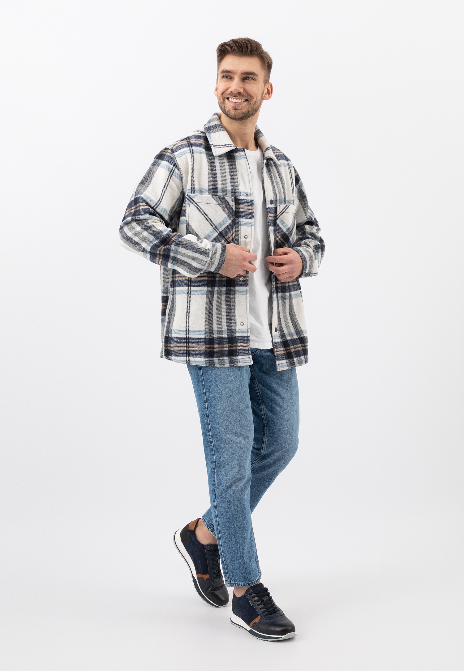 Czarne skórzane snekaersy męskie w sportowym stylu