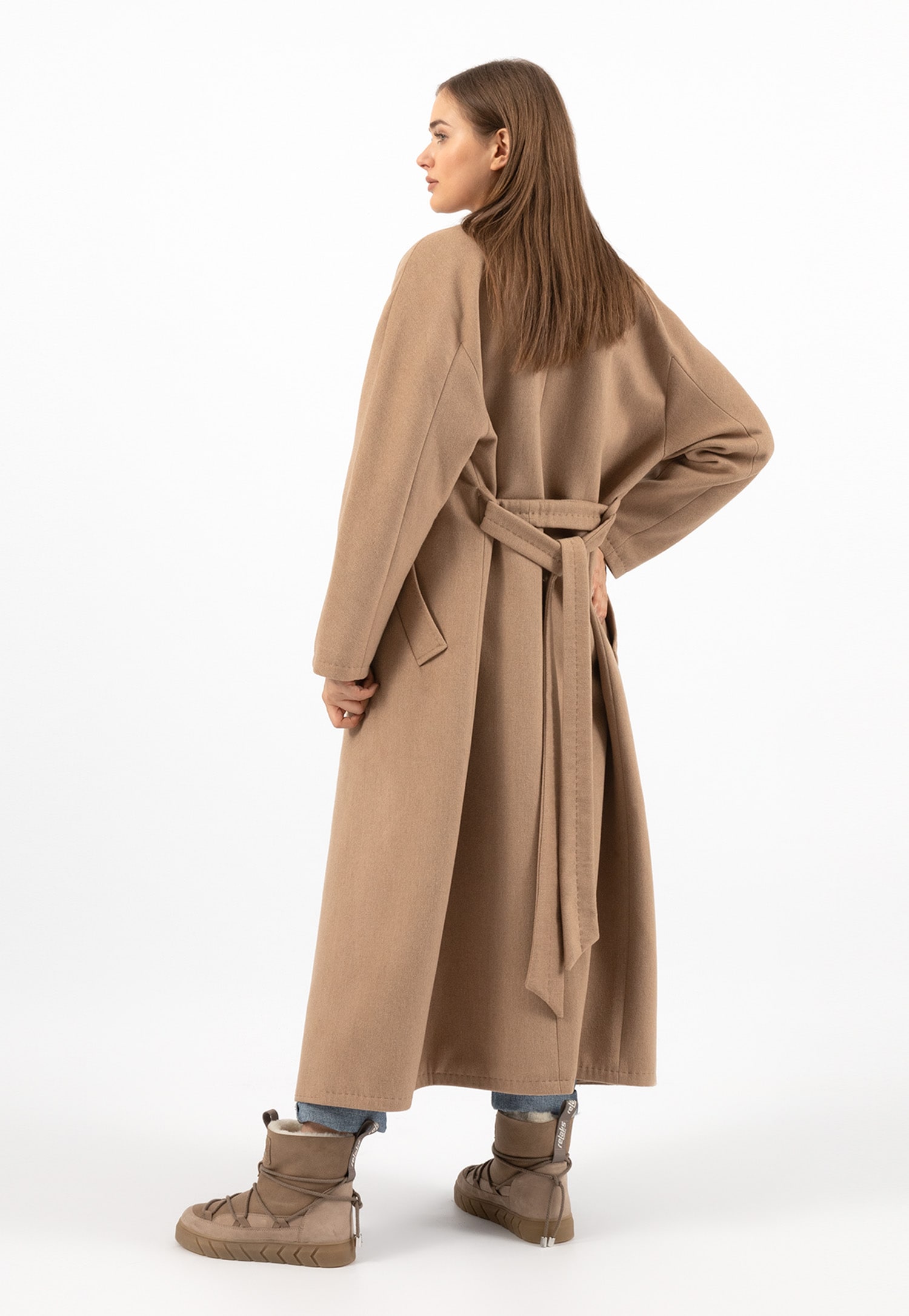 RELAKS płaszcz damski długi w kolorze beżowym