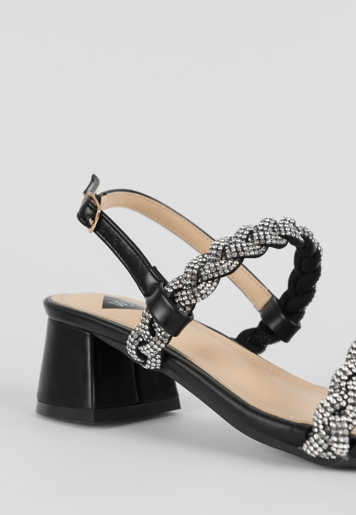 WJS czarne sandały damskie z plecionymi błyszczącymi paskami