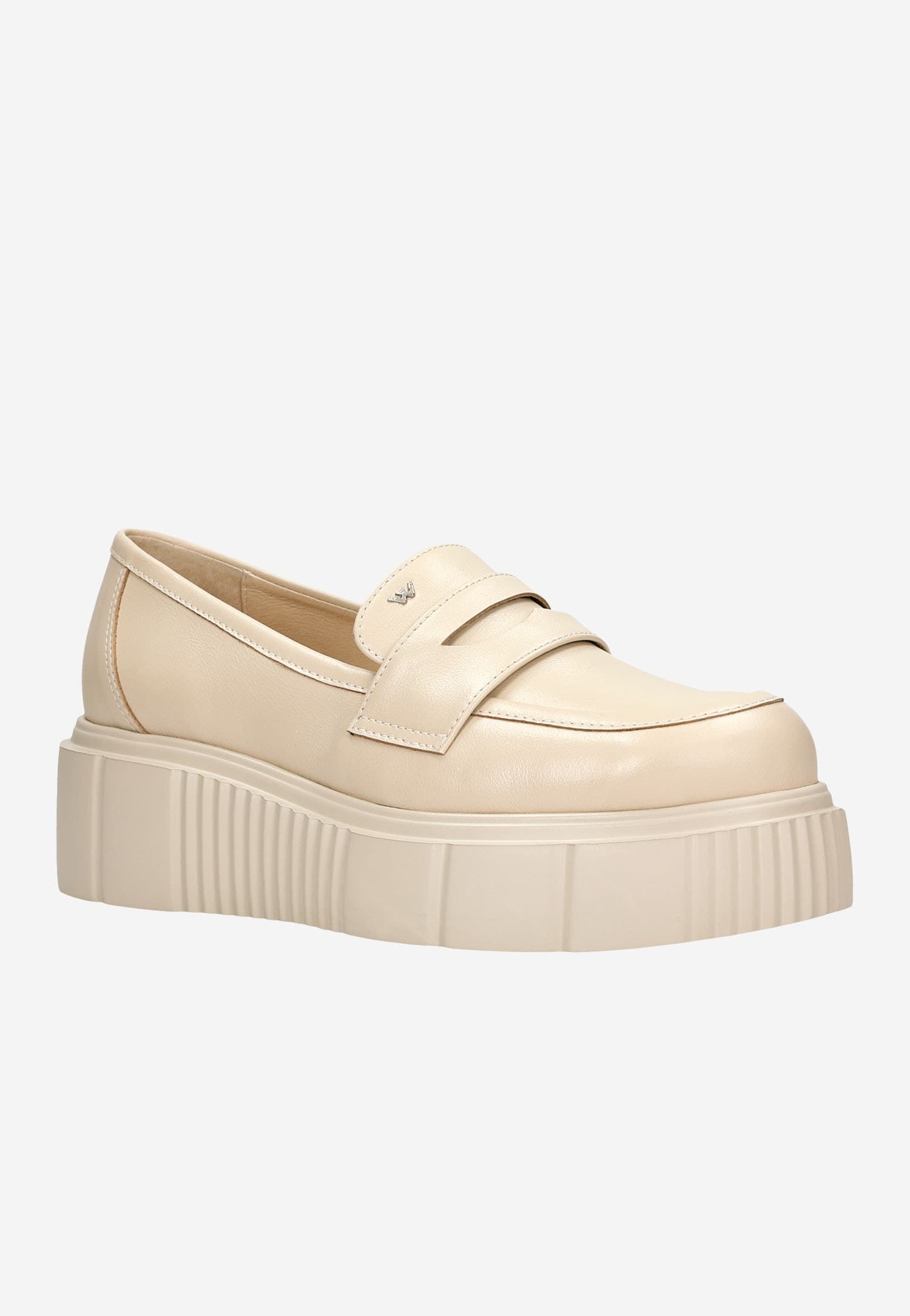 Beżowe mokasyny damskie na platformie