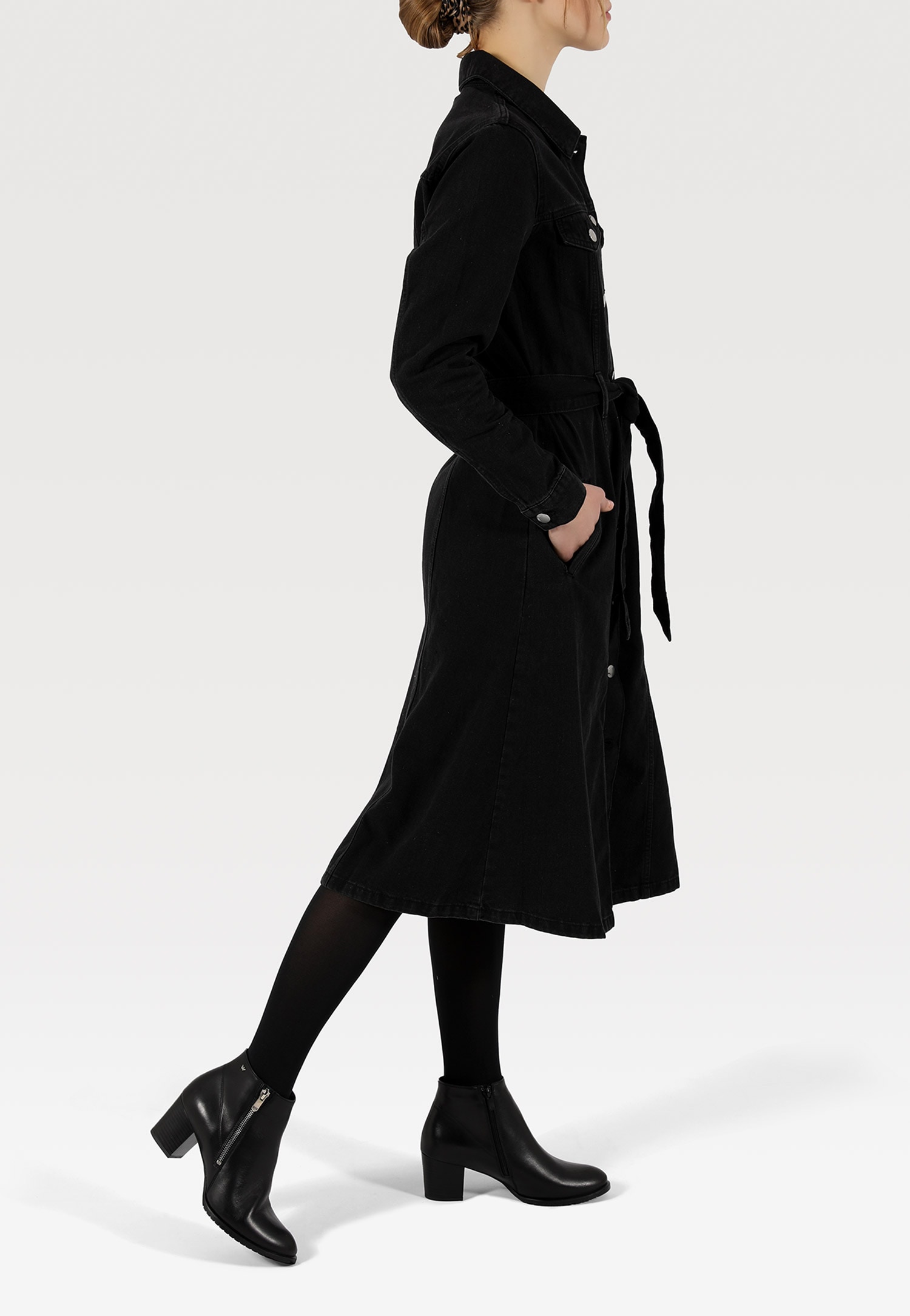 Czarne botki damskie na niskim obcasie