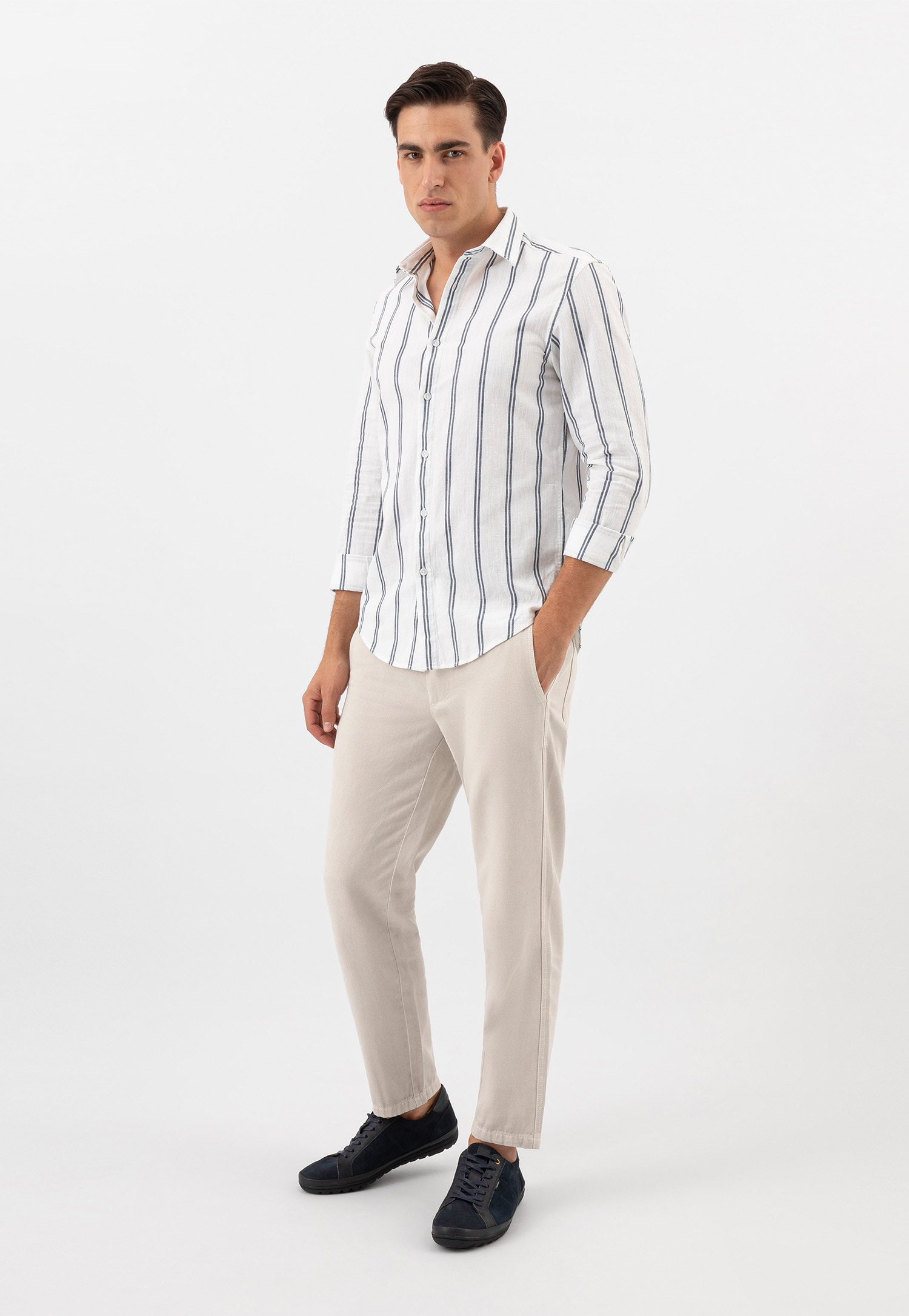 Czarne męskie sneakersy na oryginalnej podeszwie