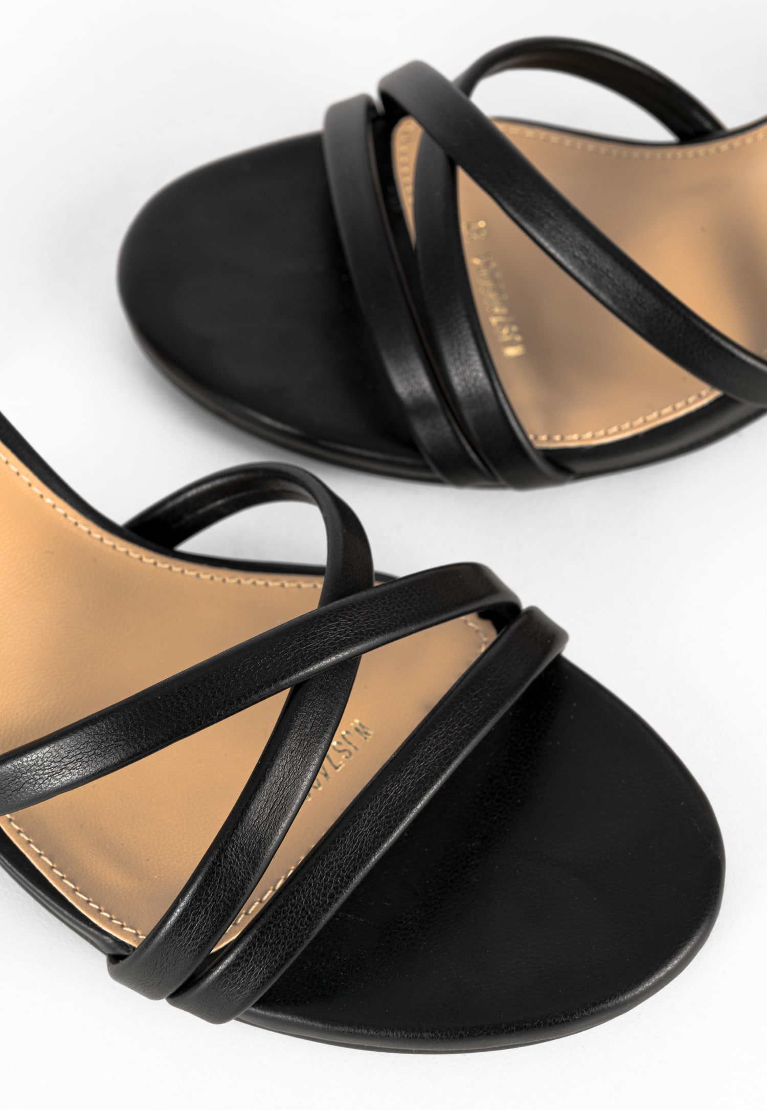 WJS czarne sandały damskie na szerokim obcasie