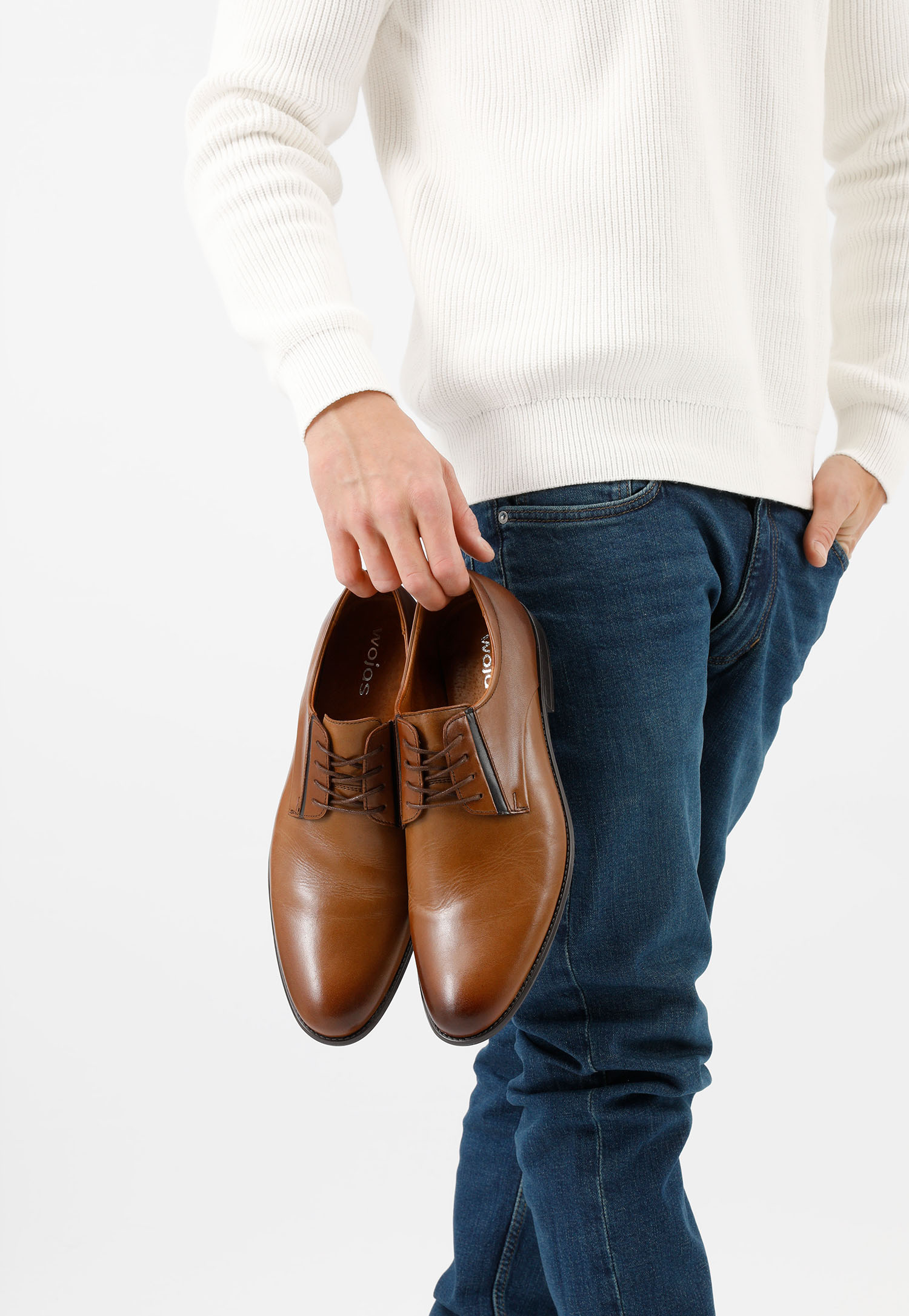 Jasnobrązowe sznurowane półbuty męskie z ciemniejszymi wstawkami