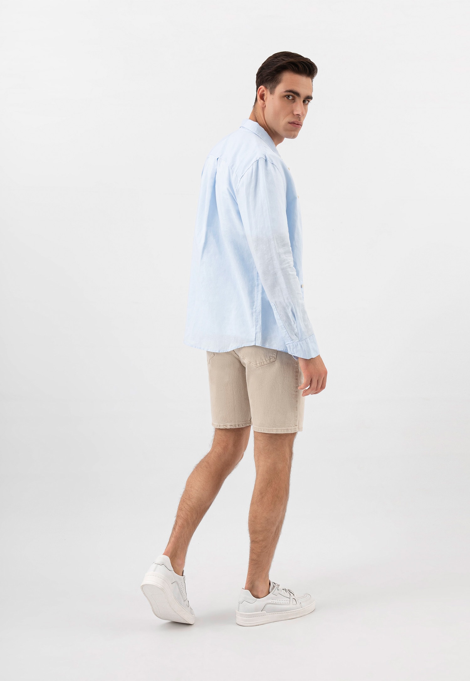 Czarne niskie trampki męskie ze skóry licowej