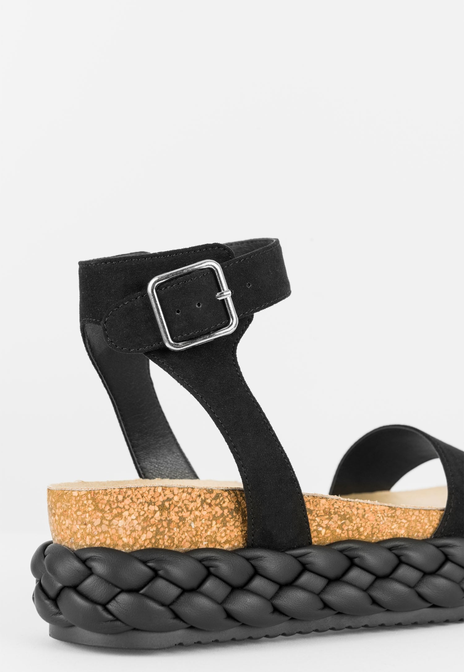 WJS płaskie beżowe sandały na podeszwie z warkoczem