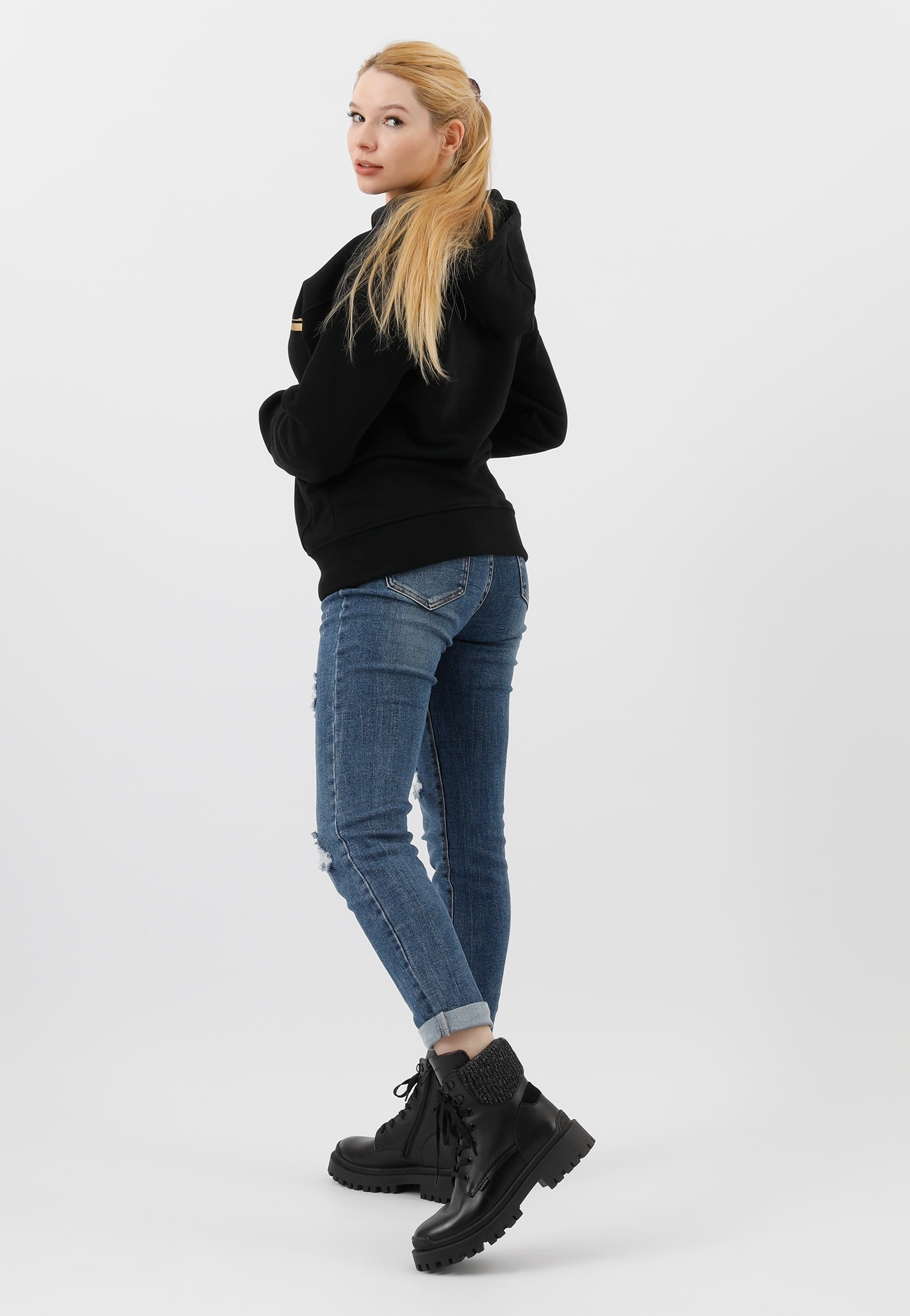 Czarne workery damskie ze skarpetą