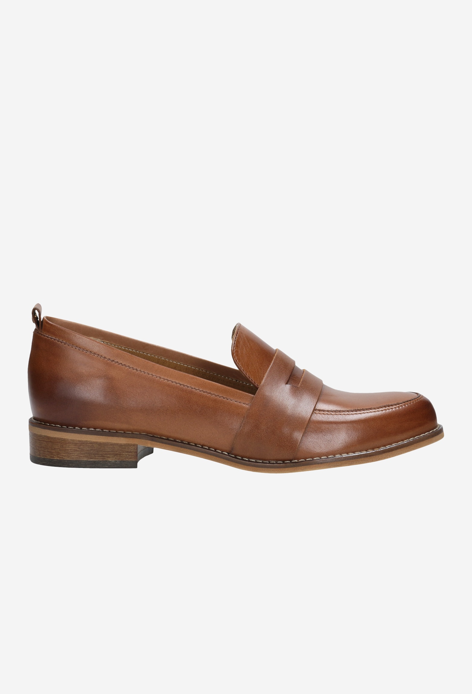 Jasnobrązowe mokasyny damskie ze skóry licowej