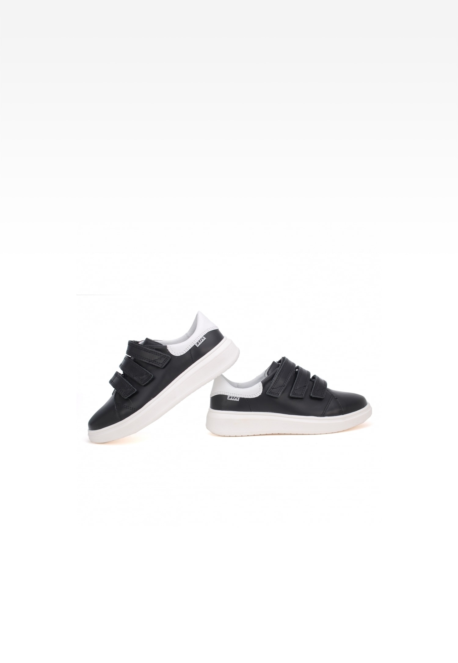 Sneakers BARTEK 8220-ZAAS, dla dziewcząt, czarno-srebrny