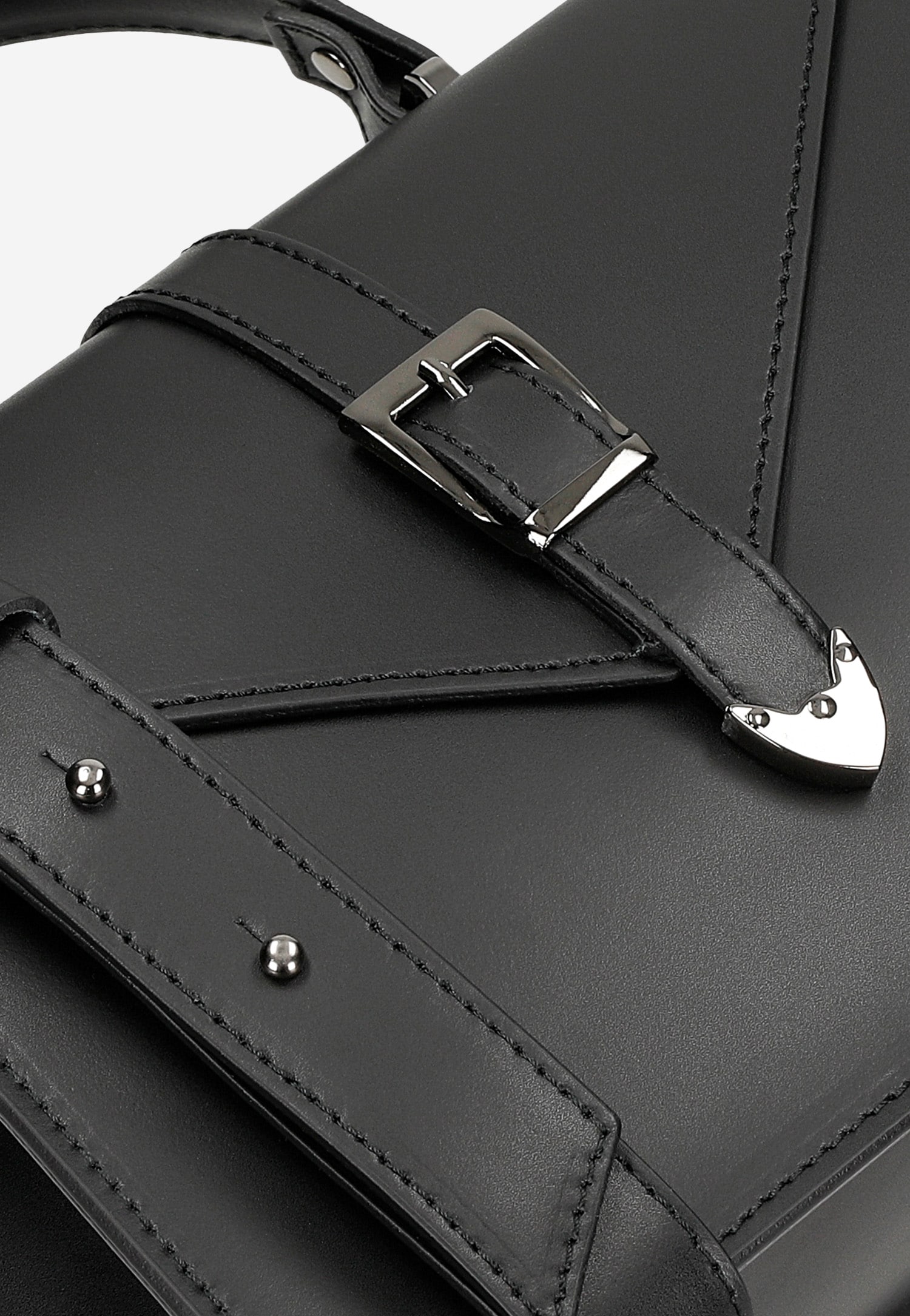 Jasnobrązowa torebka damska kuferek z gładkiej skóry licowej