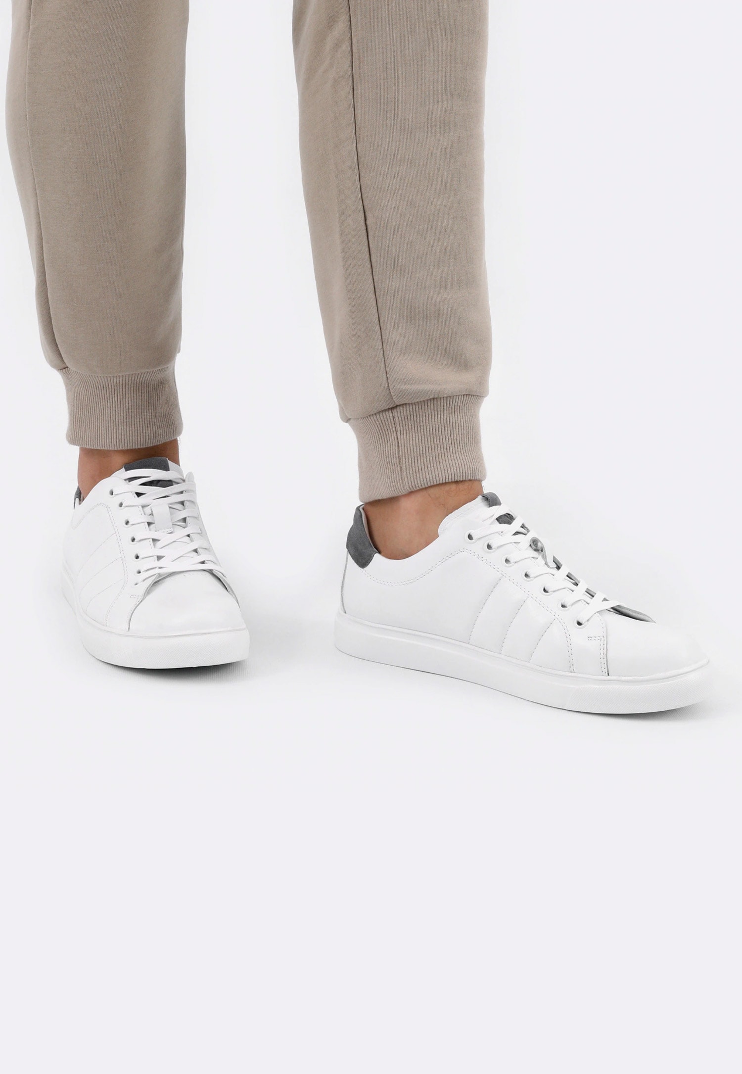 Czarne trampki męskie ze skóry licowej